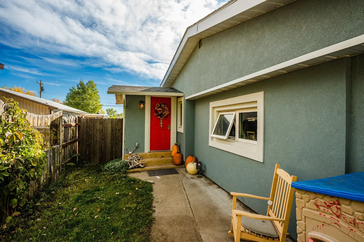 631 N Adams Avenue, Buffalo, WY 82834 - #1