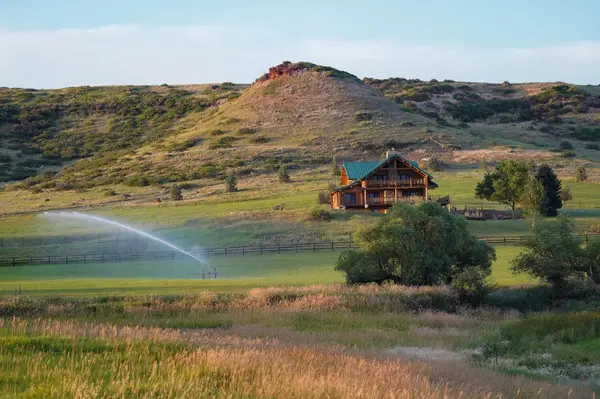 743 E Us Hwy 14, Sheridan, WY 82801