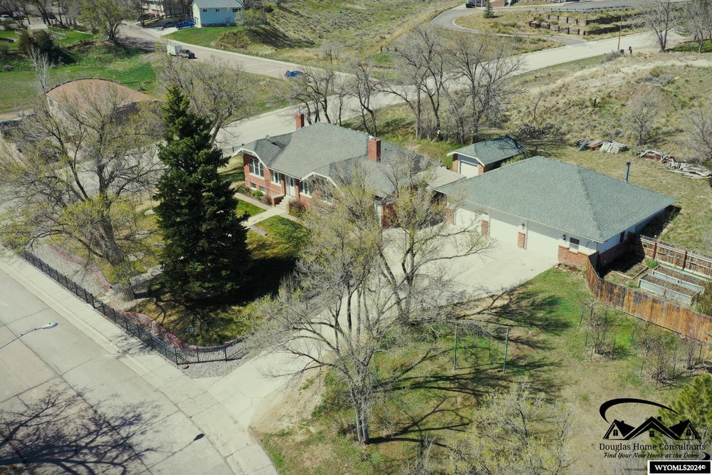 325 Ash Street, Glenrock, WY 82637 ERA