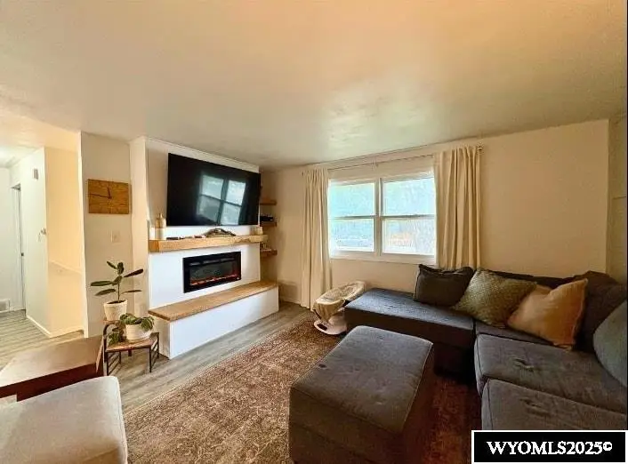 714 S 9th, Douglas, WY 82633 - Image #2