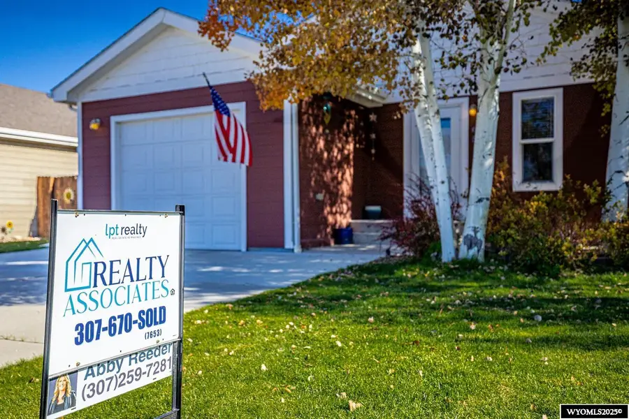 651 Bozeman, Evansville, WY 82636 - Image #2