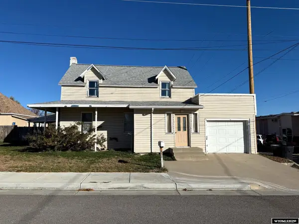 854 South St, Wheatland, WY 82201