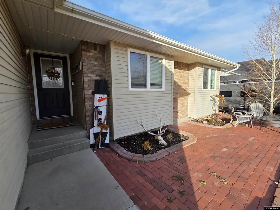 2321 Silver Creek Drive, Rock Springs, WY 82901 - Image #2