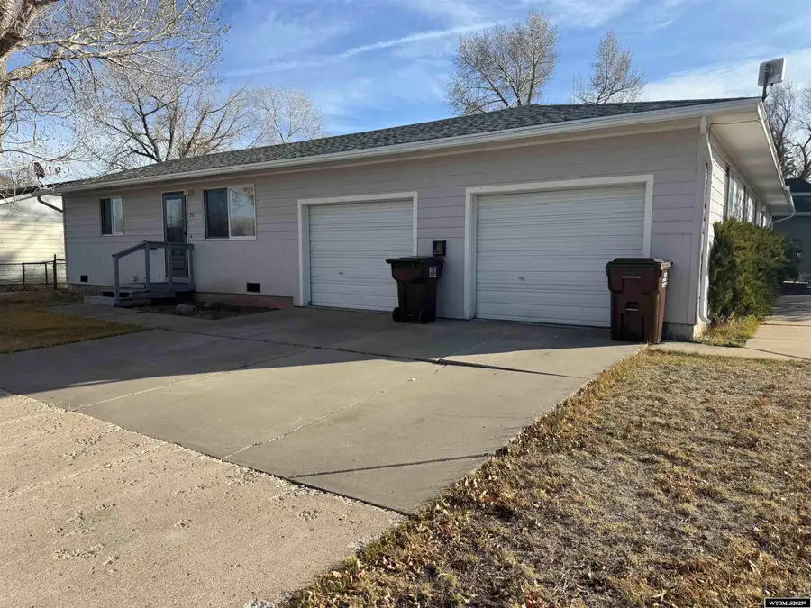 227 Alder Street St, Mountain View, WY 82939 - Image #2