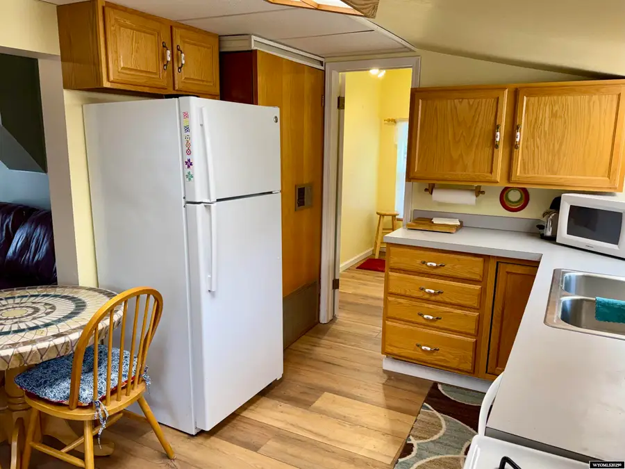 208 W Walnut Avenue, Saratoga, WY 82331 - Image #3