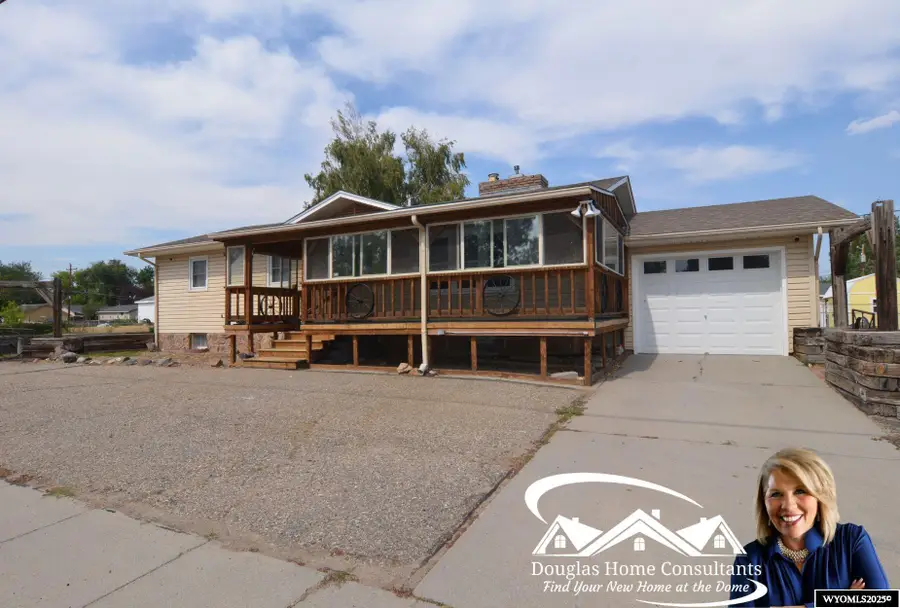 1000 Erwin Street, Douglas, WY 82633 - Image #2
