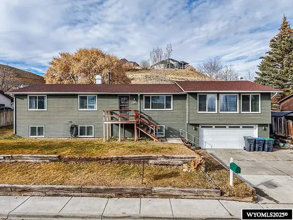 1225 Apache Avenue, Green River, WY 82901-5426
