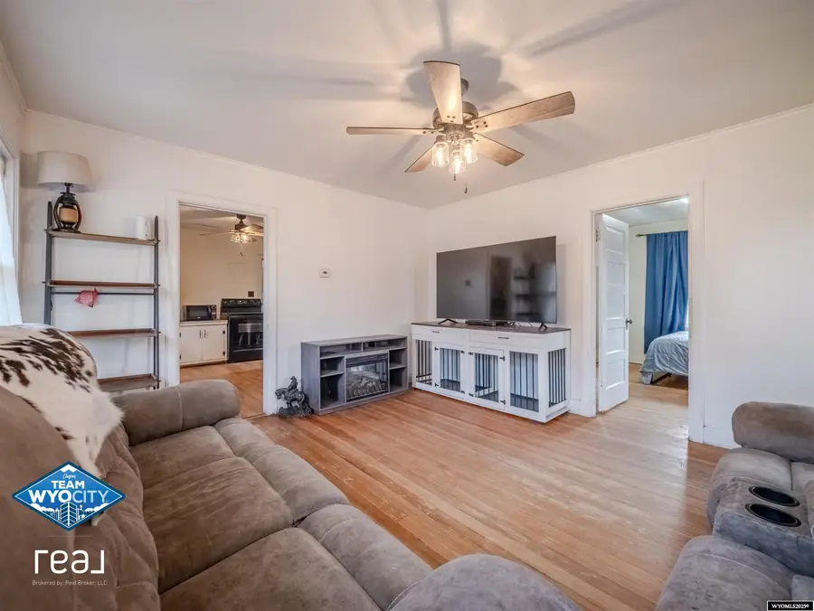 416 S 3rd, Glenrock, WY 82637 - Image #3