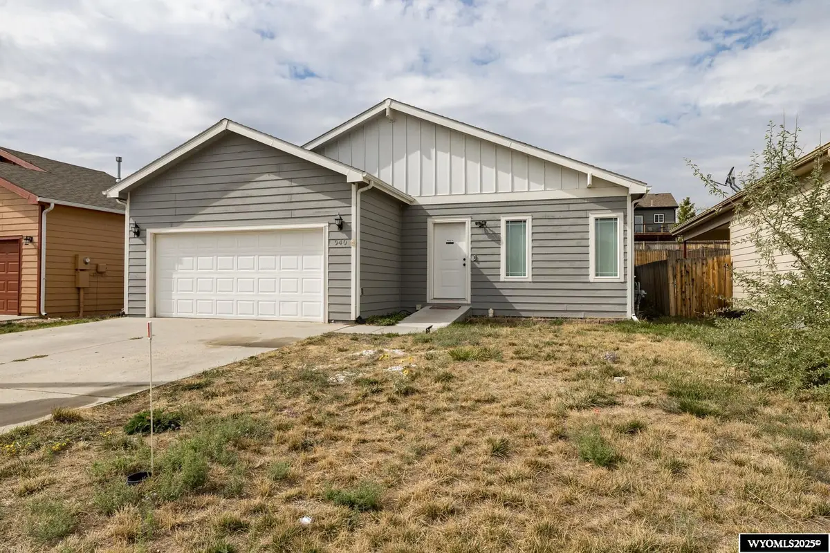 940 S 3rd Avenue, Mills, WY 82604 - Image #1