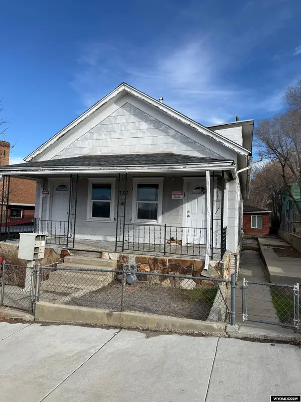 737 Massachusetts Ave, Rock Springs, WY 82901-6769