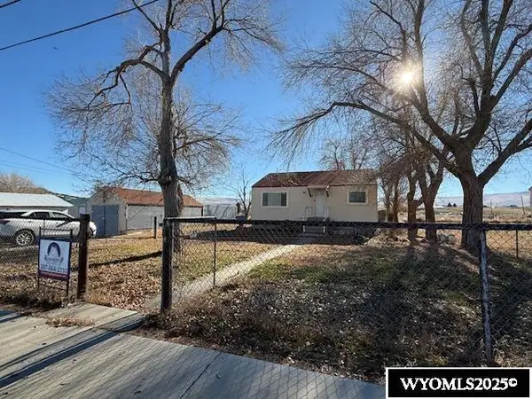 155 Lane 3, Thermopolis, WY 82443