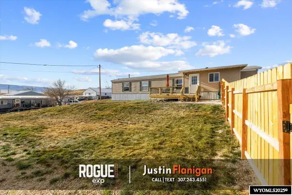 5277 W Buick, Mills, WY 82604