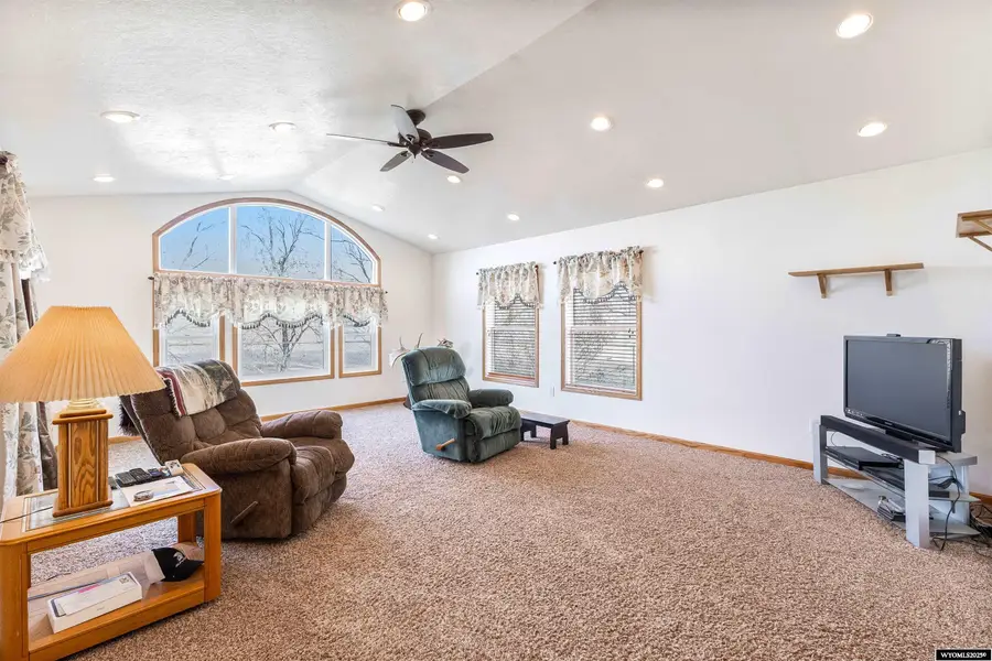 237 Winton Road, Rock Springs, WY 82901 - Image #2