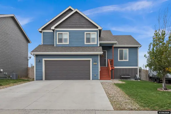 4858 Pontiac Street, Mills, WY 82644