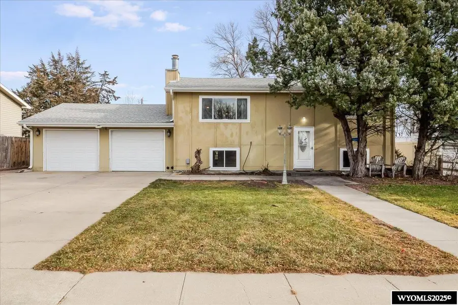 3609 Bighorn ST, Torrington, WY 82240-8220 - Image #2