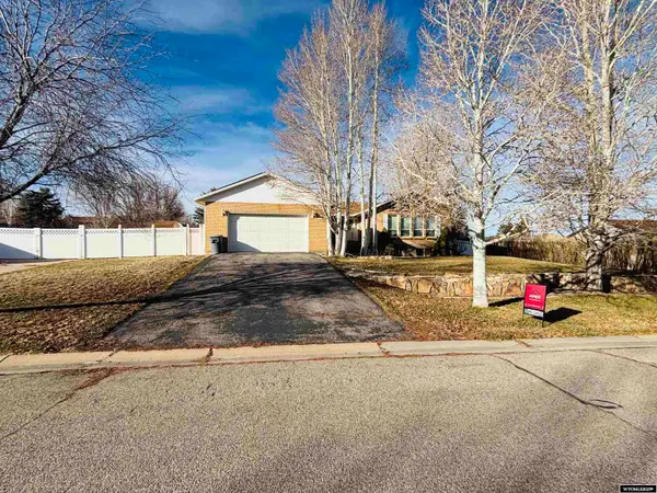 104 Evans Lane, Evanston, WY 82930