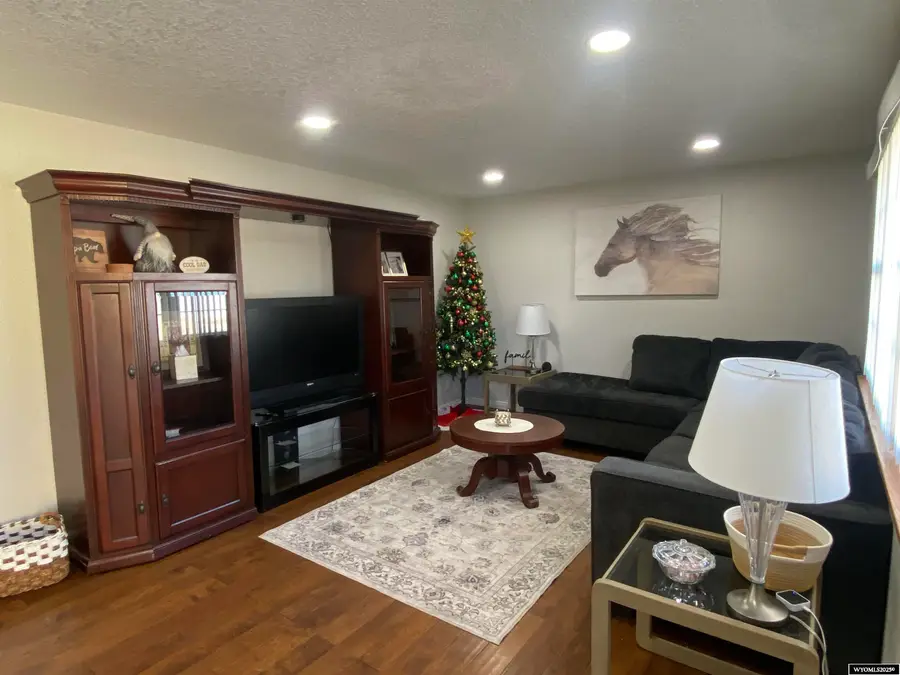 1009 Continental St, Rock Springs, WY 82901 - Image #3