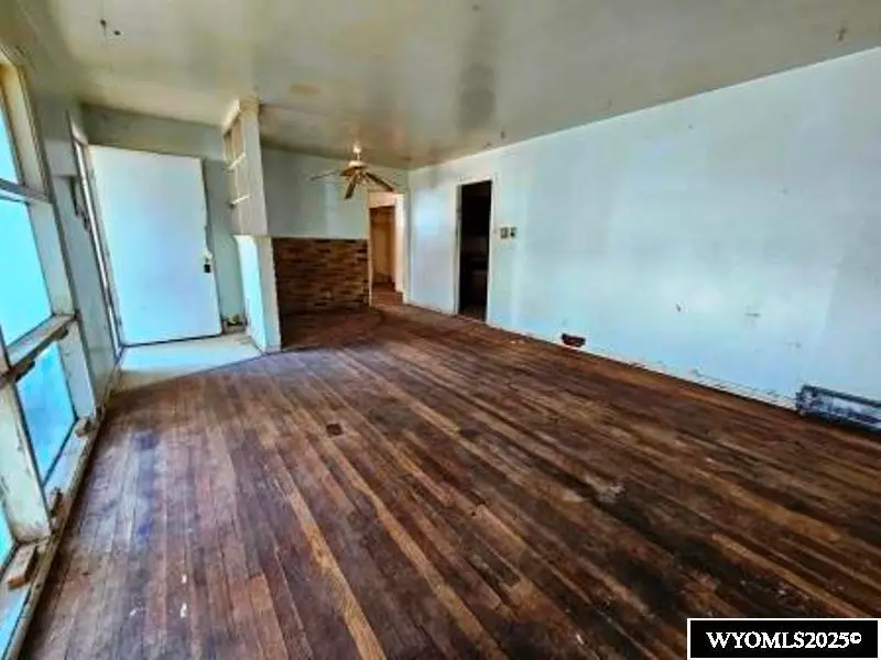 825 S 14th Street, Worland, WY 82401 - Image #2