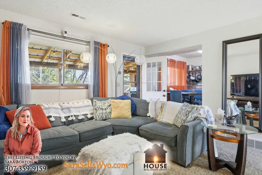 1261 Sweetwater, Douglas, WY 82633 - #3