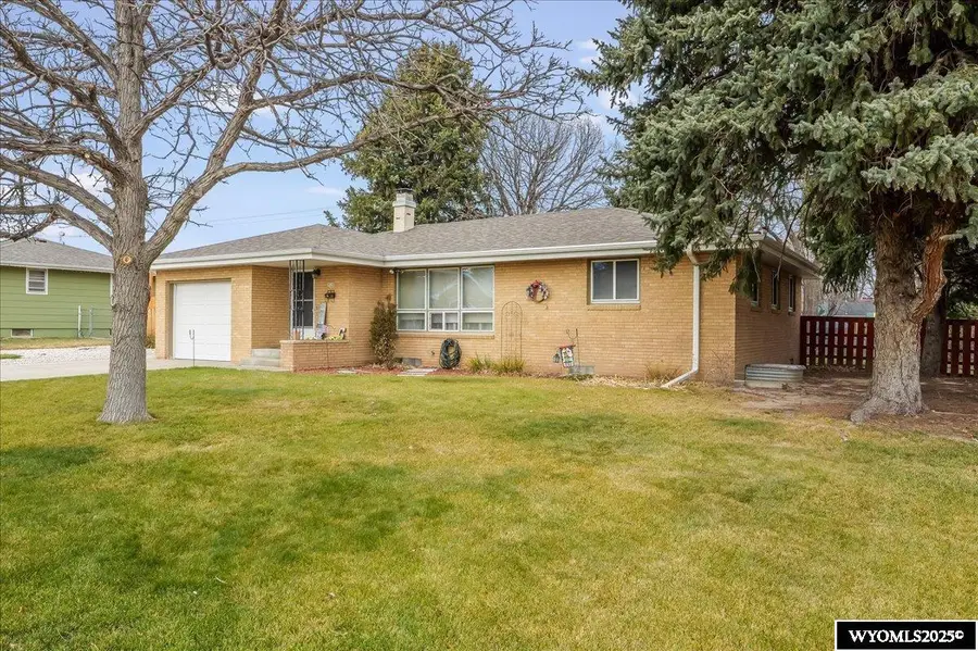 1920 Davis Avenue, Gering, NE 69341 - Image #3