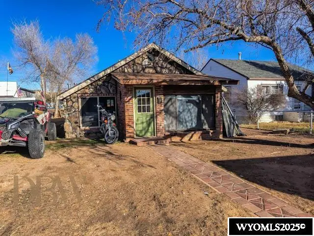 1126 Amoretti St, Thermopolis, WY 82443-2719 - Image #1