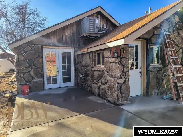 1126 Amoretti St, Thermopolis, WY 82443-2719 - Image #2