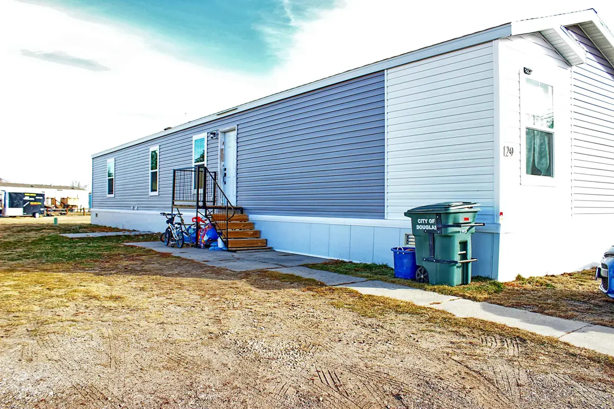 401 S Russell Avenue, Douglas, WY 82633 - Image #1