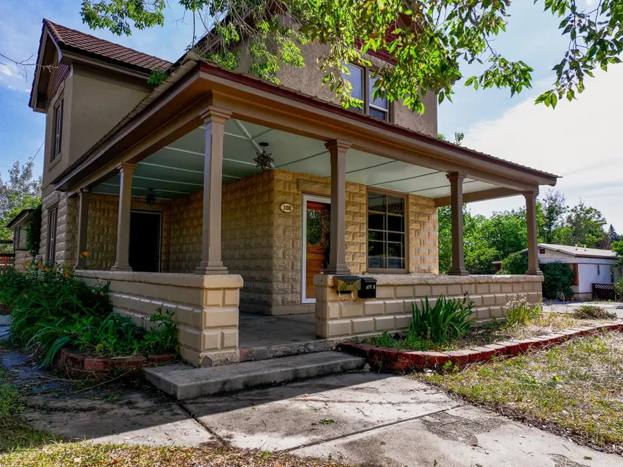 108 Canyon ST, Lander, WY 82520 - Image #2