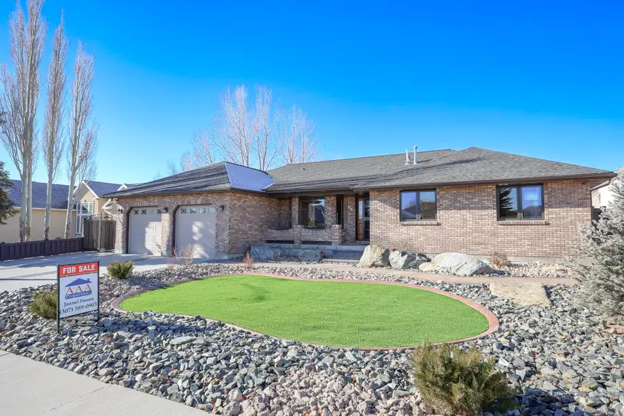 516 Oak Creek Drive, Rock Springs, WY 82901 - Image #2