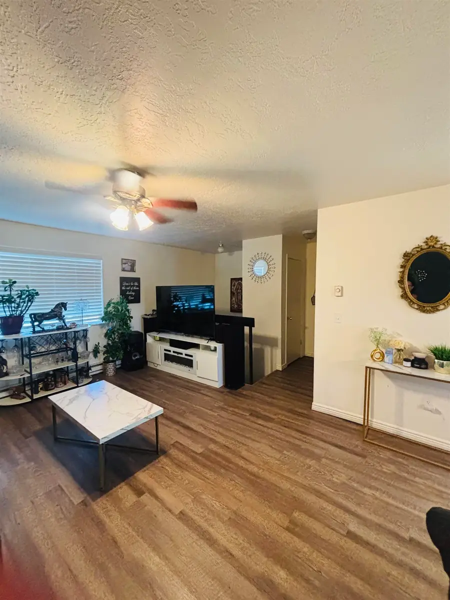 427 Thayer Cir, Evanston, WY 82930 - Image #2