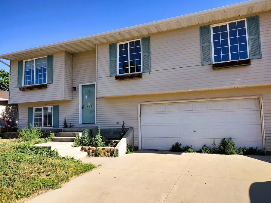 209 E Tonk Street, Gillette, WY 82718 - Image #2
