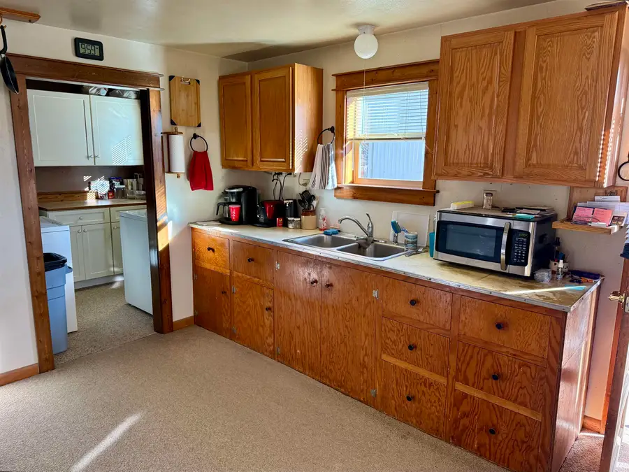 404 E Saratoga Avenue, Saratoga, WY 82331 - Image #3