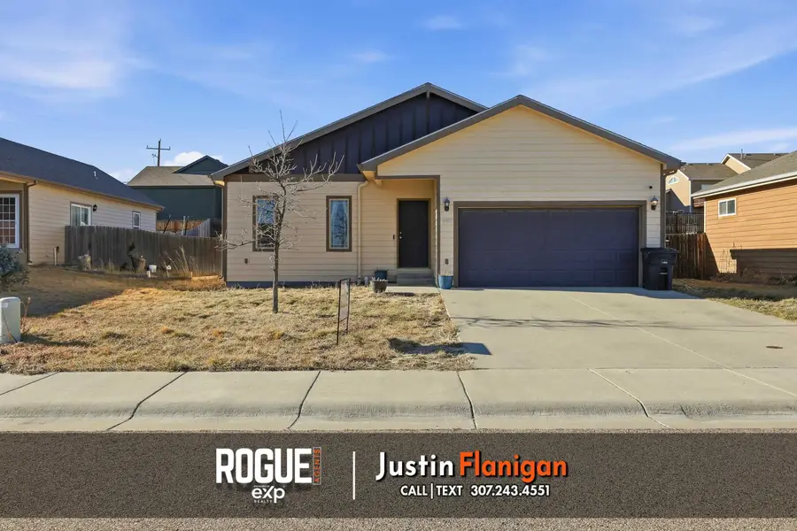 980 S Third, Mills, WY 82644 - #2