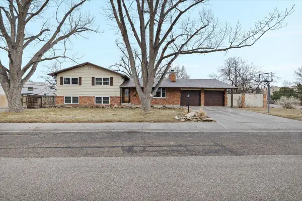 3881 Valley Road, Casper, WY 82604