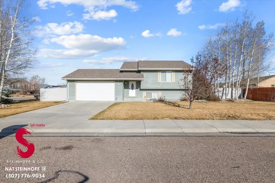 1096 6th St, Evansville, WY 82636 - Image #2