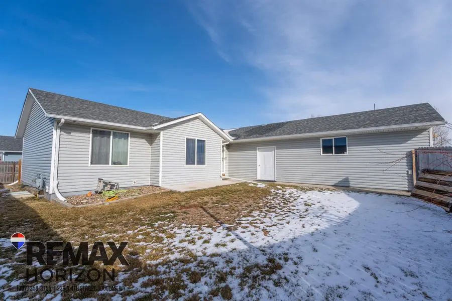 118 Bow Street, Douglas, WY 82633 - #2