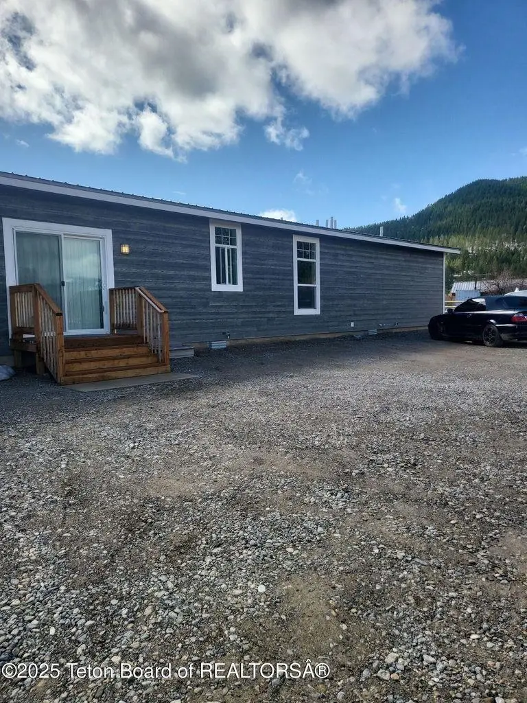 360 Wooden Spur Drive, Alpine, WY 83128 - #2