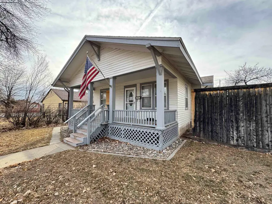 105 W Park Avenue, Riverton, WY 82501 - #2