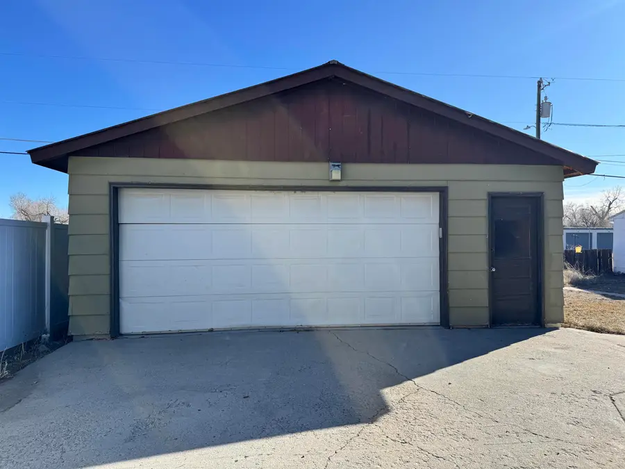 401 N 16th E, Riverton, WY 82501 - #3