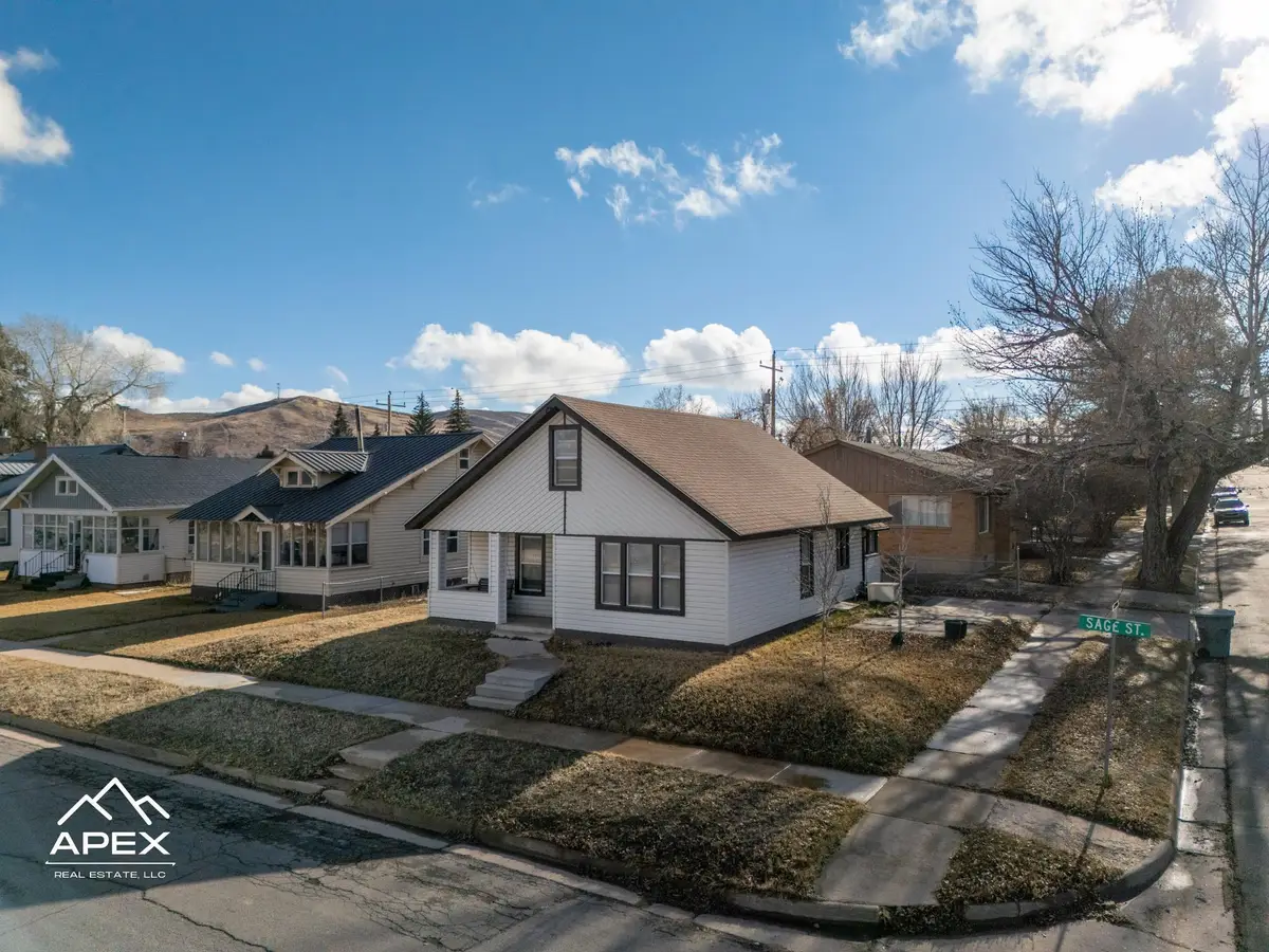 649 Sage St, Evanston, WY 82930 - #1