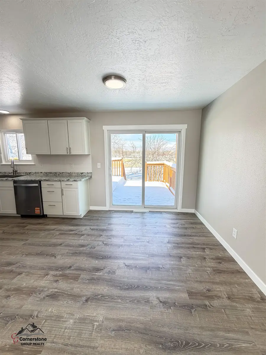 1114 Westview Dr, Riverton, WY 82501 - #3