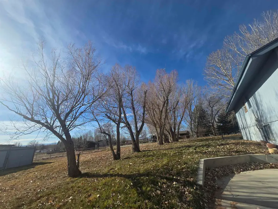 545 W Mountain View Dr, Riverton, WY 82501 - #2