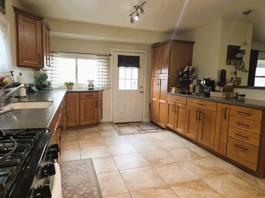 706 S 11th Street, Worland, WY 82401 - #3