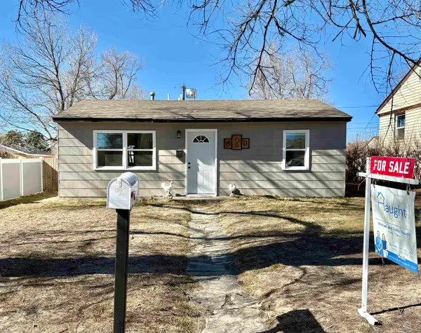 620 S 9th Street, Douglas, WY 82633