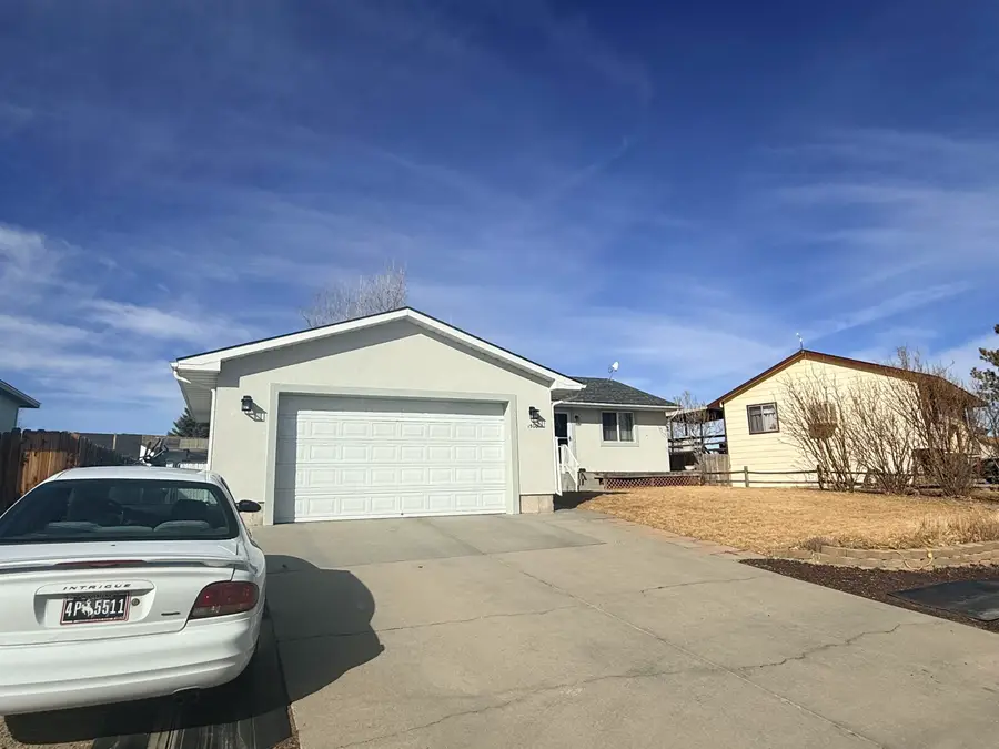 1500 N Riverbend Dr, Green River, WY 82935 - #2