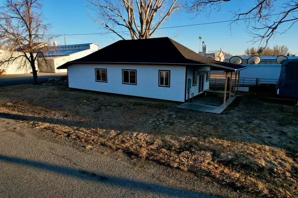 302 3rd St S, Basin, WY 82410