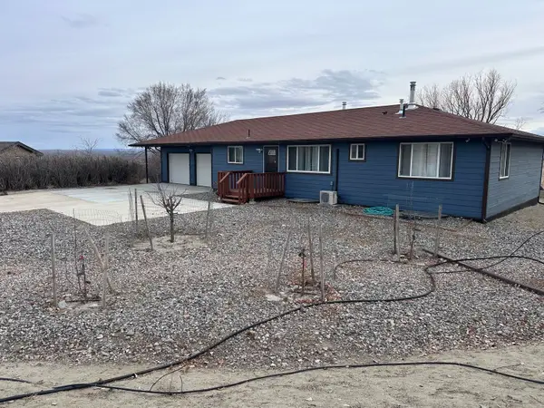 94 Cliff Drive, Riverton, WY 82501