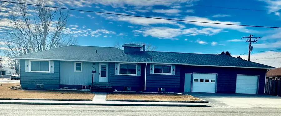 1022 Russell Avenue, Worland, WY 82401-4014 - #2