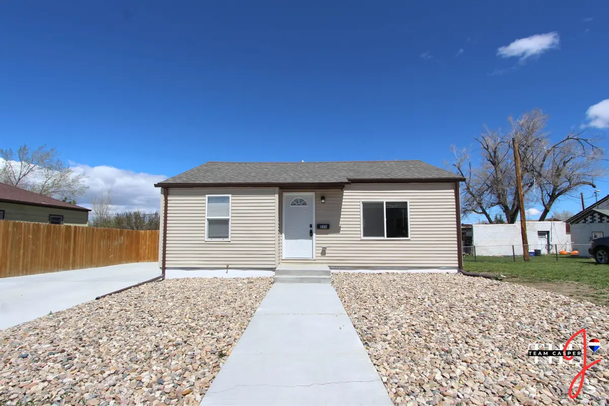 926 E 13th St, Casper, WY 82609 - #1