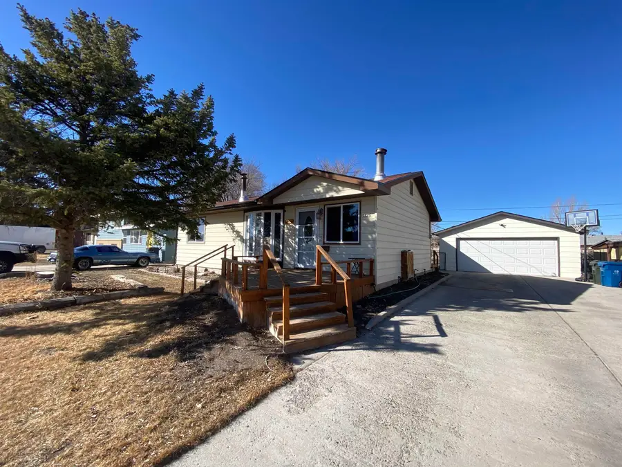 1426 E Pershing Avenue, Riverton, WY 82501 - #2